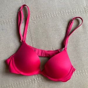 VICTORIA’S SECRET HOT PINK PUSH UP BRA size 32A